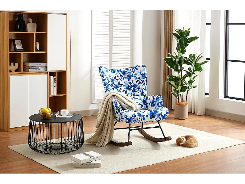 Fauteuil à bascule en velours élégant avec cadre métallique et base en bois pour une chambre sophistiquée