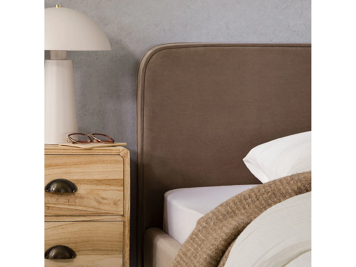 Lit simple RAVELLO 90x190 cm, Revêtement en tissu, Lit style moderne pour 1 personne, Cadre de lit avec sommier inclus, Grège