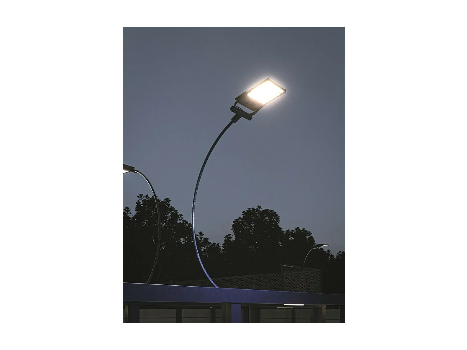 Beneito Faure -  Hochleistungs-LED-Projektor 300 W 4000 K und 39000 Lumen IP65 für den sportlichen Einsatz