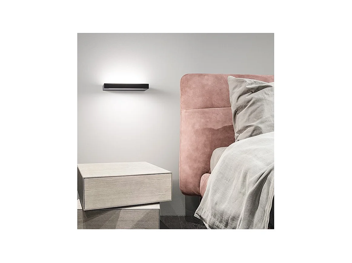 FLOOR LED-Wandleuchte Schwarz Perenz Handy-Ladestation