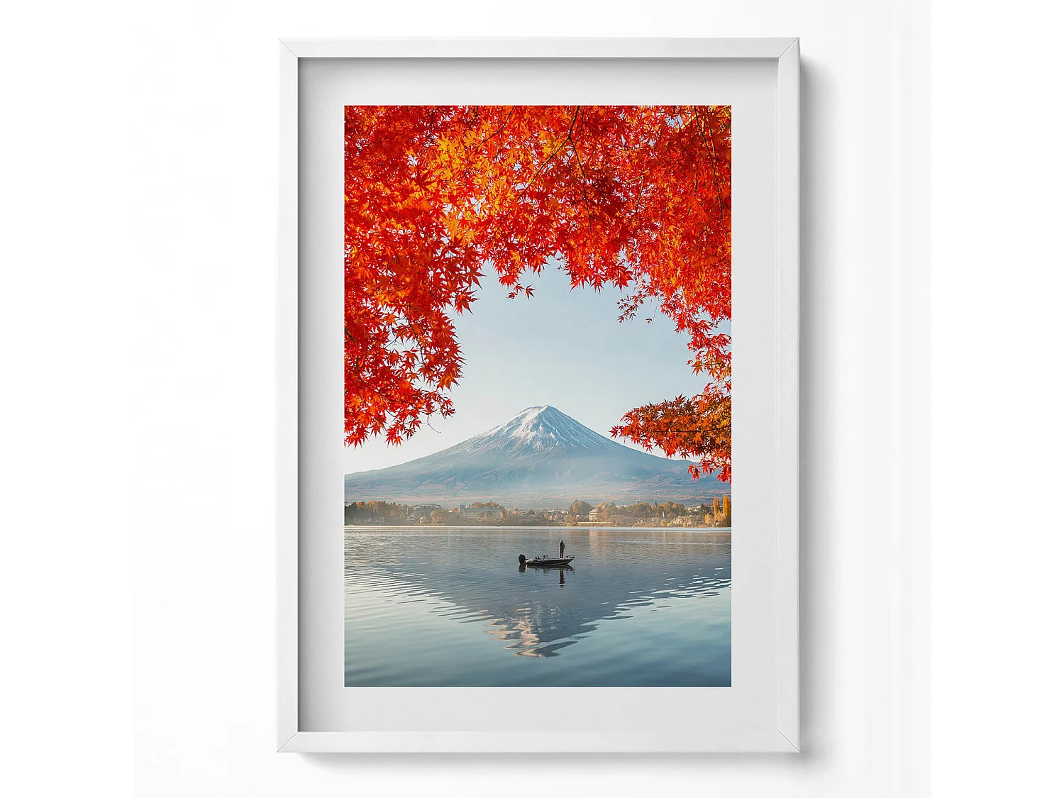 Dekoratives Gemälde mit weißem Rahmen, Landschaft des Berges Fuji unter dem roten Baum 50 x 70 cm – Perfekt für das Wohn- oder Schlafzimmer