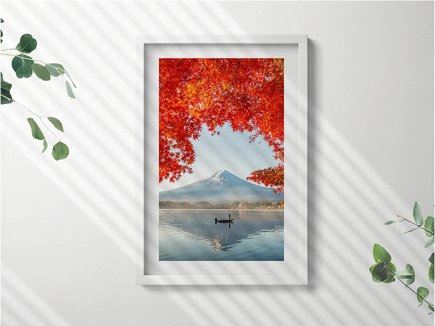 Dekoratives Gemälde mit weißem Rahmen, Landschaft des Fuji unter dem roten Baum 40 x 60 cm – Perfekt für das Wohn- oder Schlafzimmer