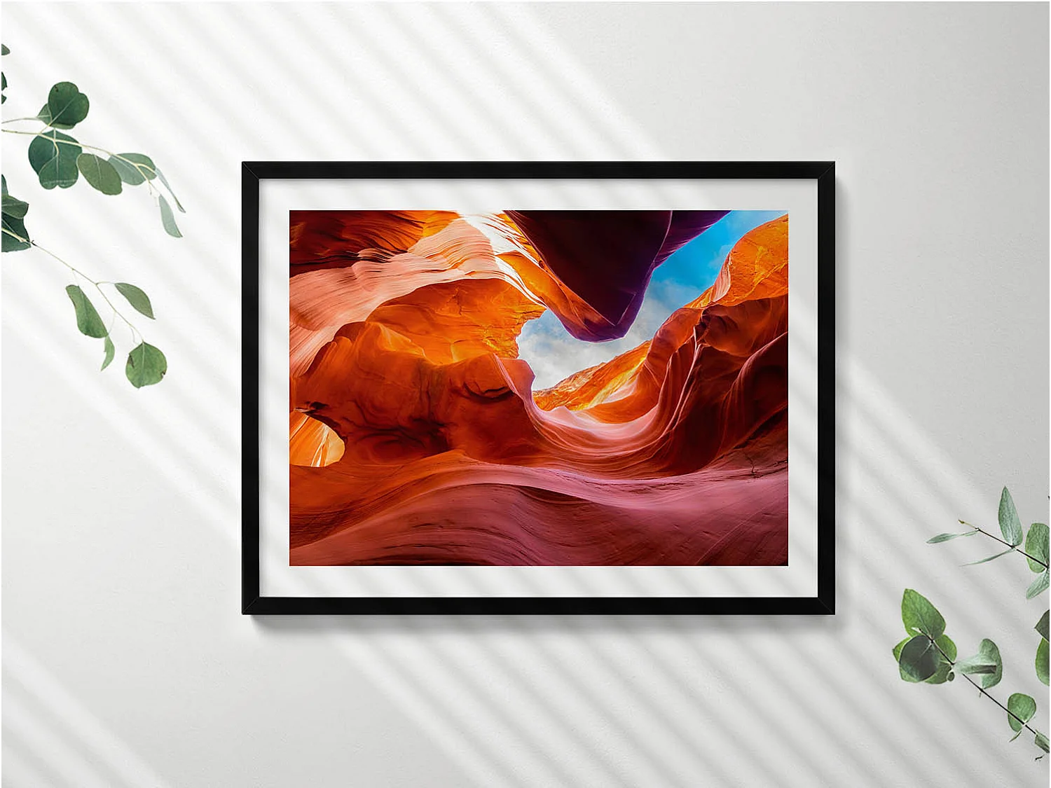 Quadro decorativo con cornice nera, Paesaggio roccioso del canyon 80 x 60 cm – Perfetto per il soggiorno o la camera da letto