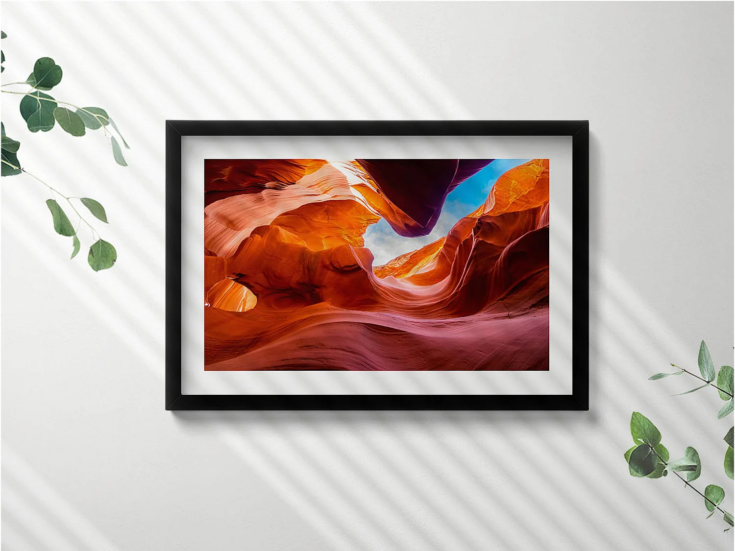 Dekoratives Gemälde mit schwarzem Rahmen, Felsige Landschaft des Canyons 60 x 40 cm – Perfekt für das Wohn- oder Schlafzimmer