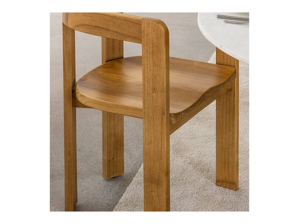 Juego de 2 sillas de madera de mindy Suzie con reposabrazos