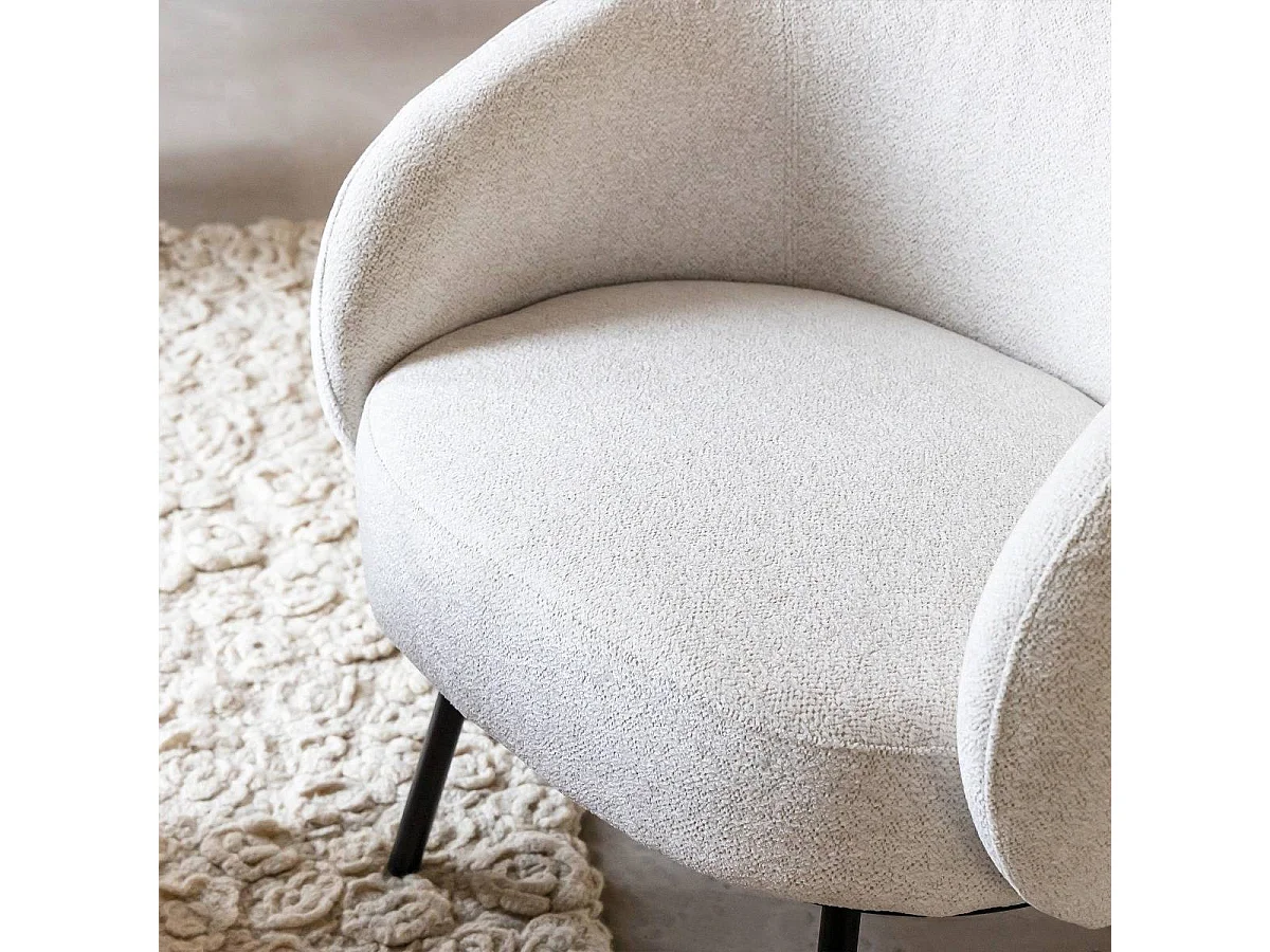 Sillón confortable de tejido bouclé blanco con almacenamiento Kanoa