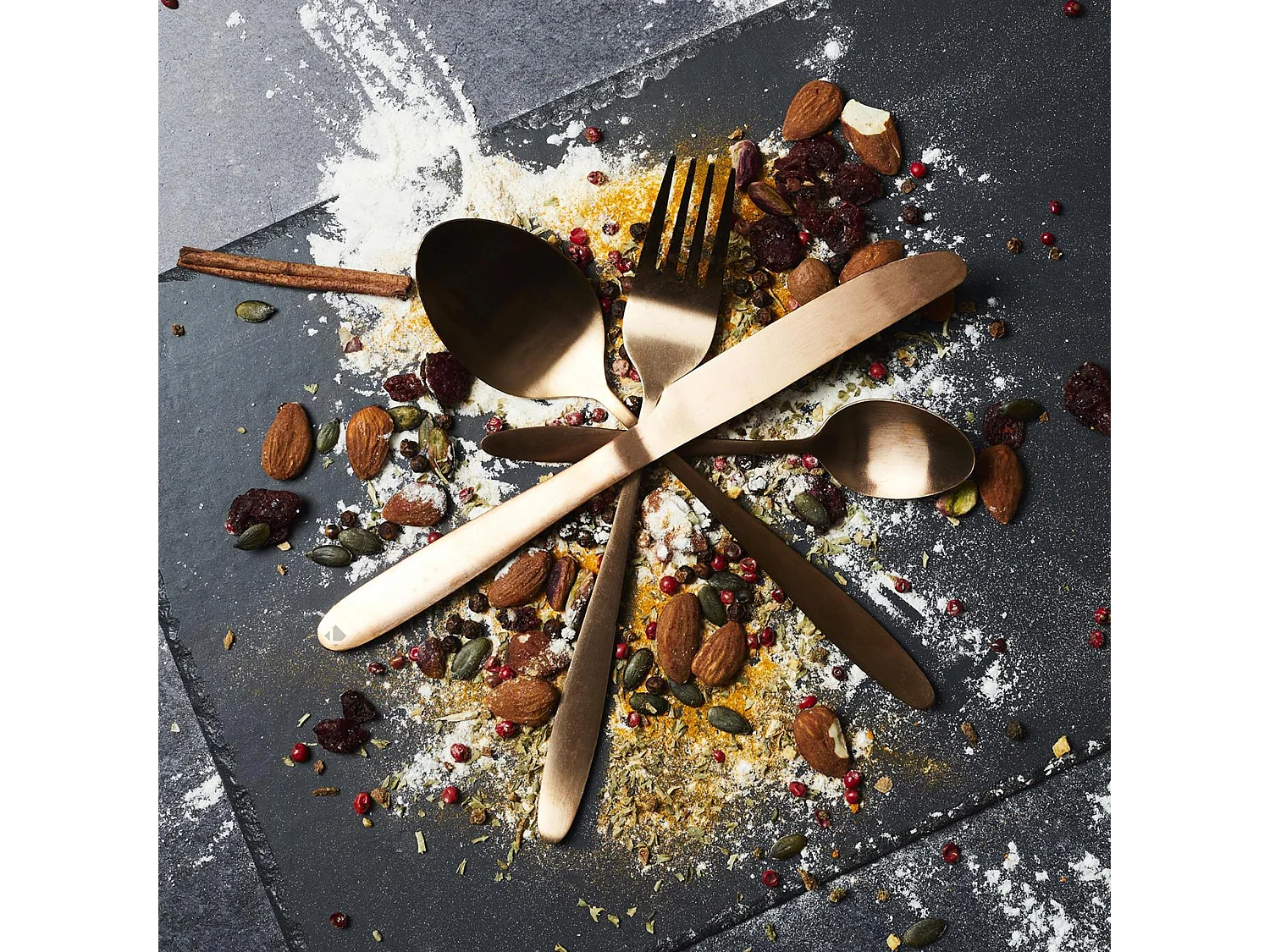 Ménagère en acier inoxydable 16 couverts NORA coloris cuivre