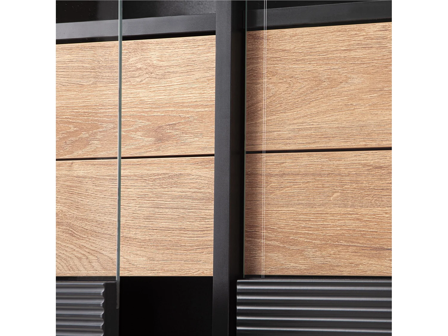 Vitrinenschränk  Außenseiteneinlage - schwarz / Eiche natur - LOFTY