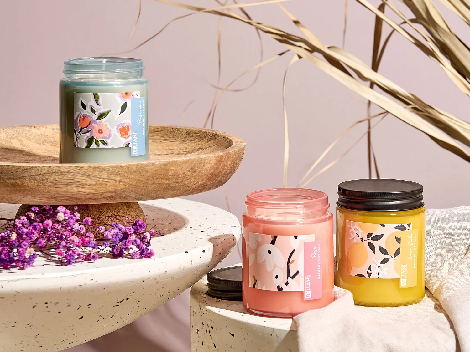 Lot de 3 bougies parfumées FRUITY BLOOM Cire de soja Notes florales Notes orientales Notes d'herbes