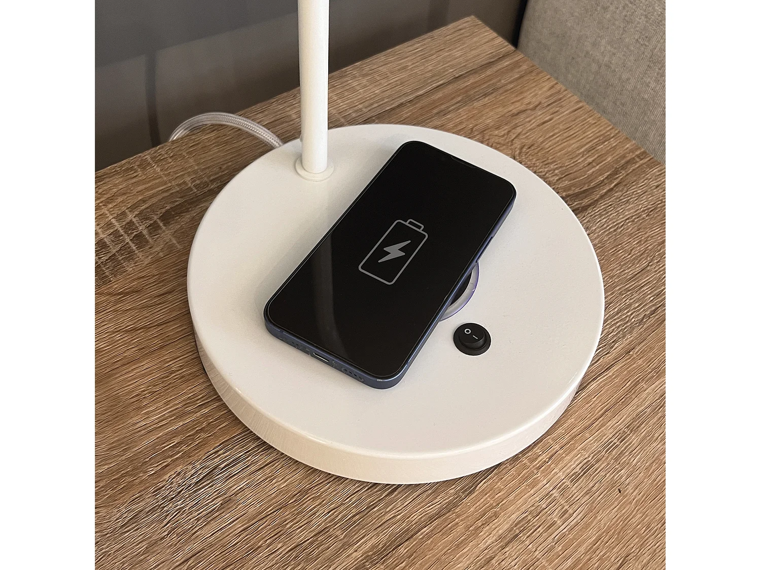 Lampe de table Valan classique-h35cm-e27 60w-ip20-350º-charge-on&off-acier,bois-blanc