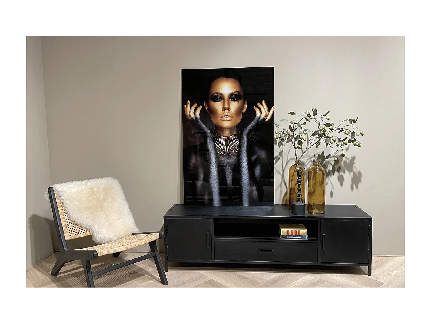 UZES-Meuble TV 160 cm en bois massif noir et métal