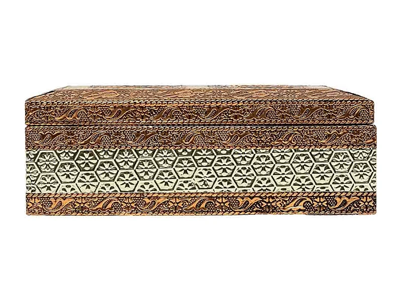 Caixa para joias em metal com relevo cor cobre 17,5x12,5x6