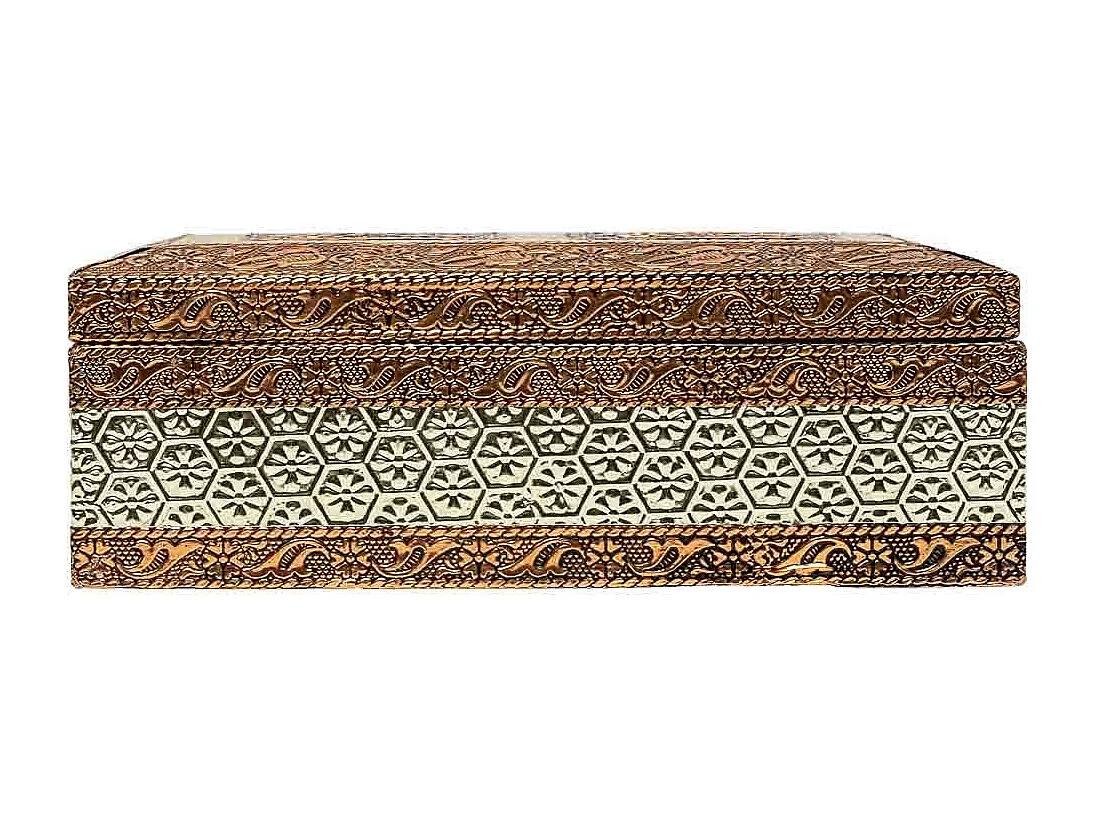 Boîte à bijoux en métal repoussé couleur cuivre 17,5x12,5x6h