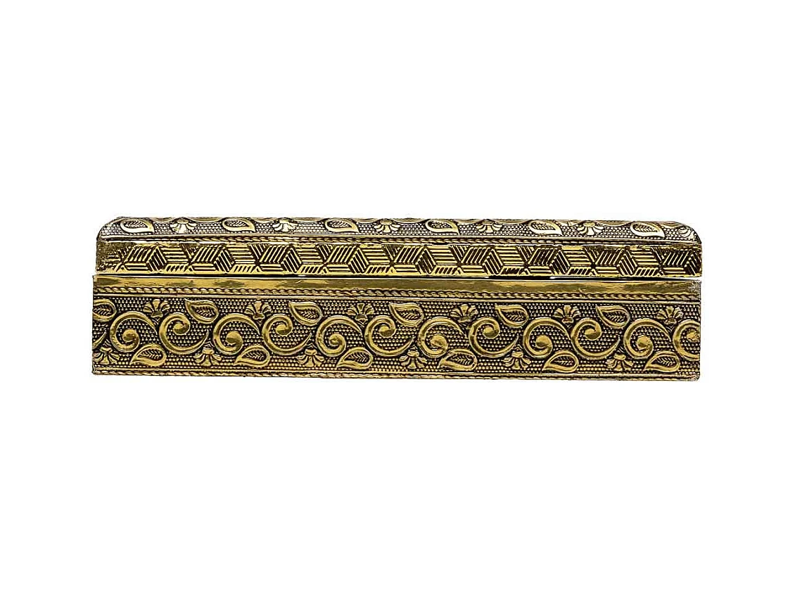 Boîte à bijoux en métal repoussé doré 20x20x5h