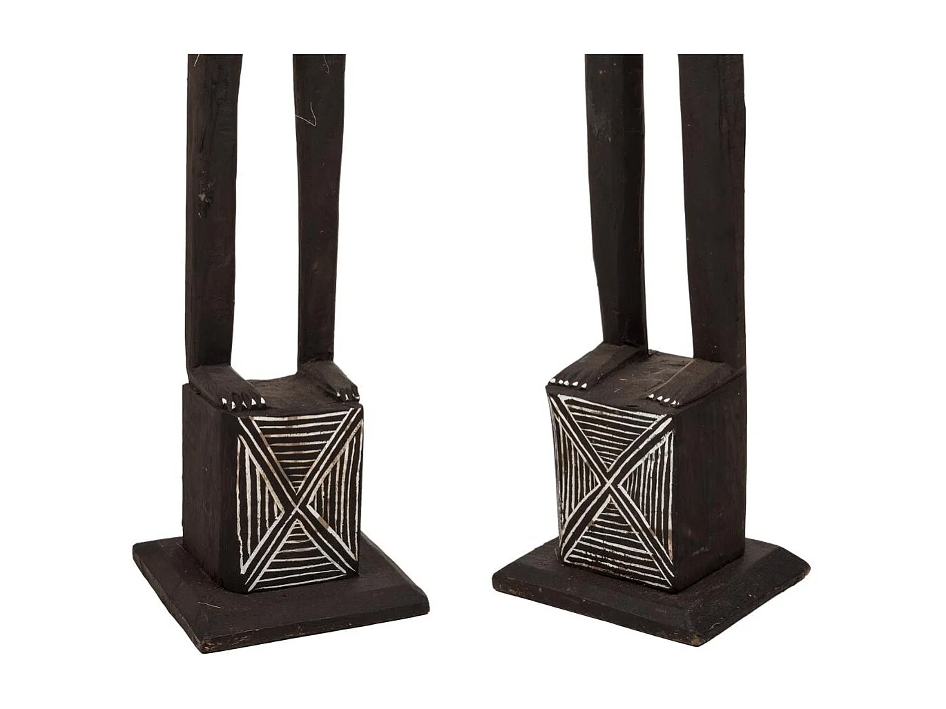 Conjunto de 2 primitivos de madeira