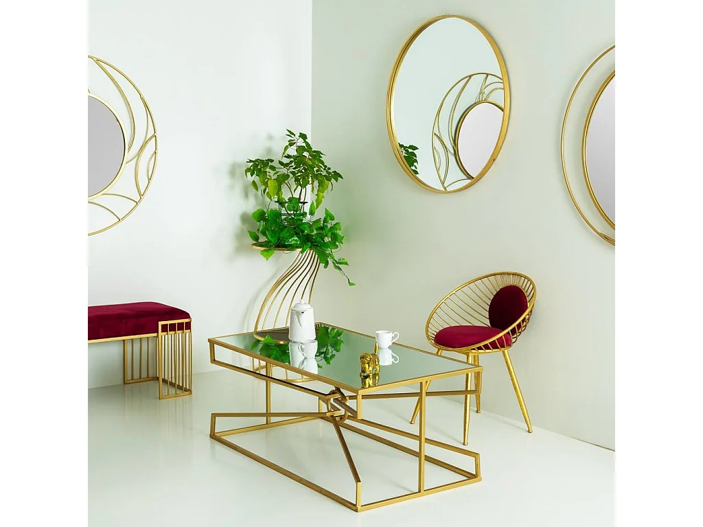 Banc en métal doré rembourré rouge 55x46x70h