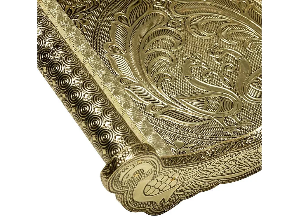 Bandeja de metal repujado dorada 30x21x6