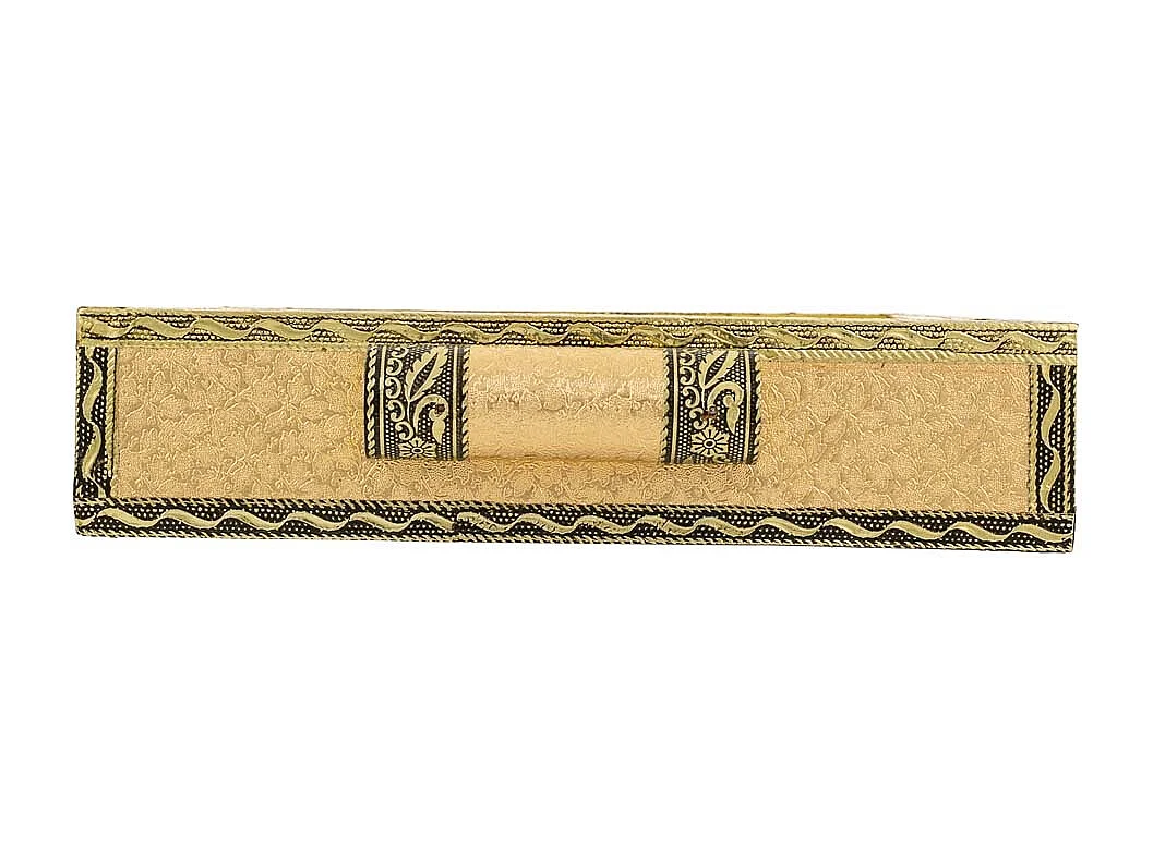 Bandeja de metal com relevo dourado 25x20x4,5