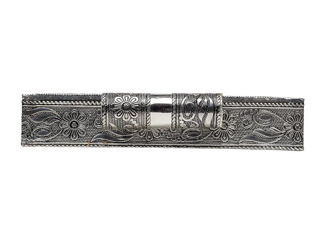 Vassoio in metallo argentato sbalzato 33x18x3h