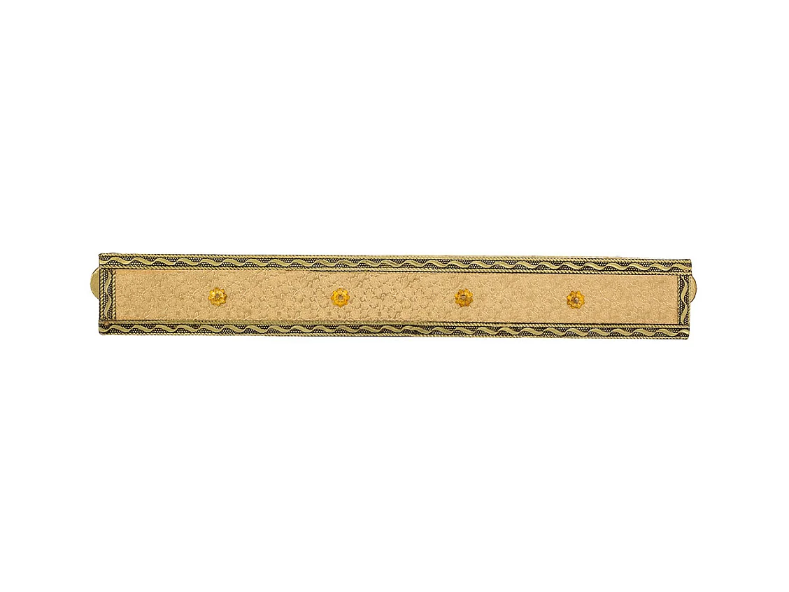 Plateau en métal doré repoussé 33x18x4,5h