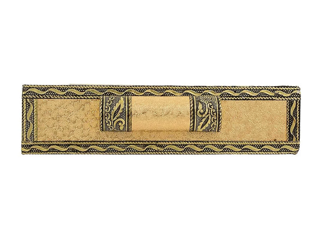 Bandeja de metal com relevo dourado 33x18x4,5