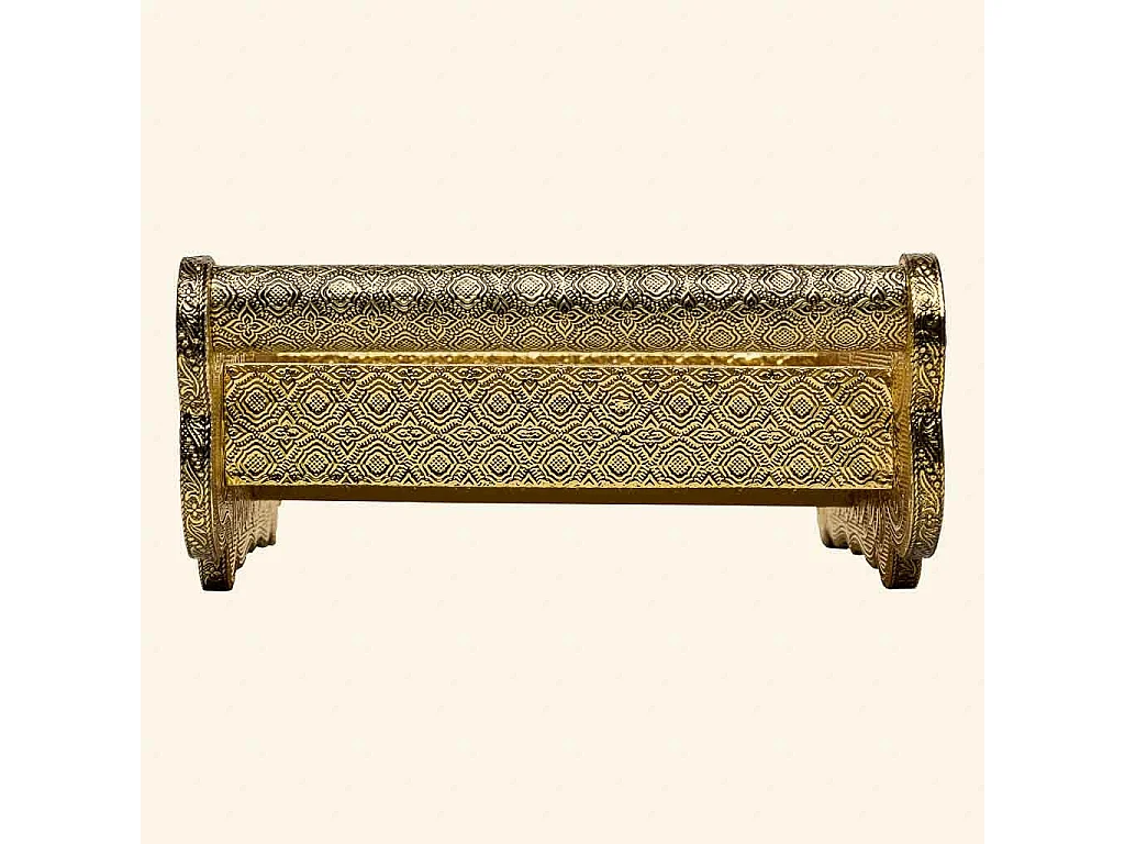 Bandeja de metal repujado dorada 25x13x6