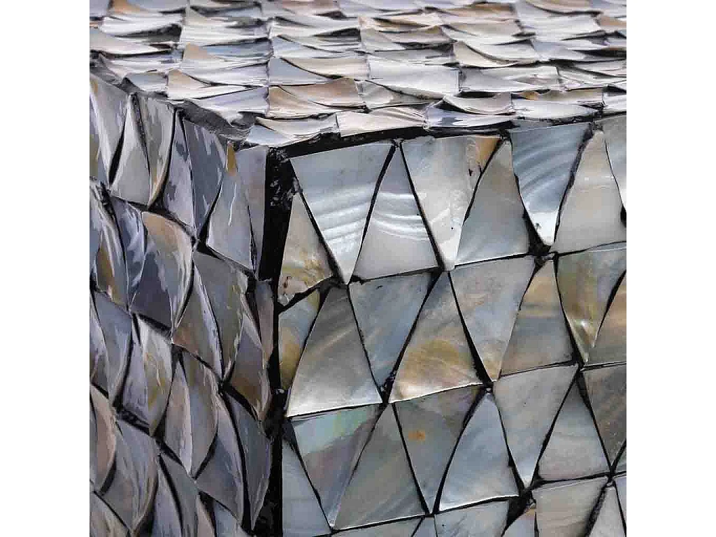 Hocker aus Holz und Perlmutt, grau, 35x35x45H cm