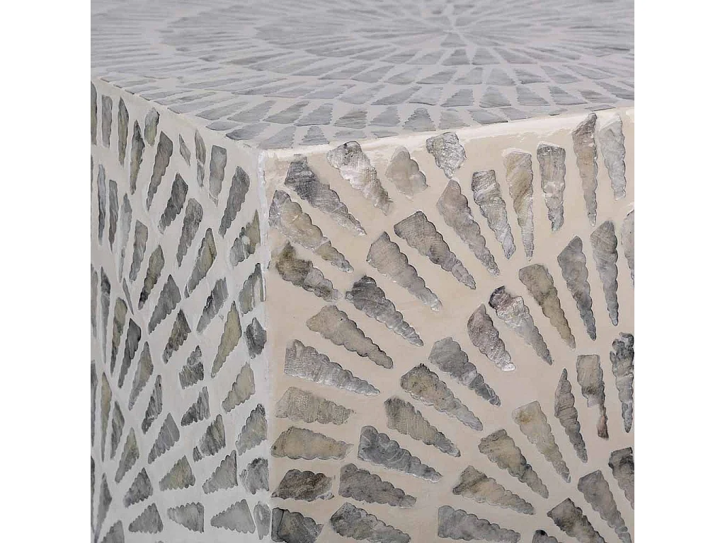 Holzhocker mit grauem Capiz-Finish, 35x35x45H cm