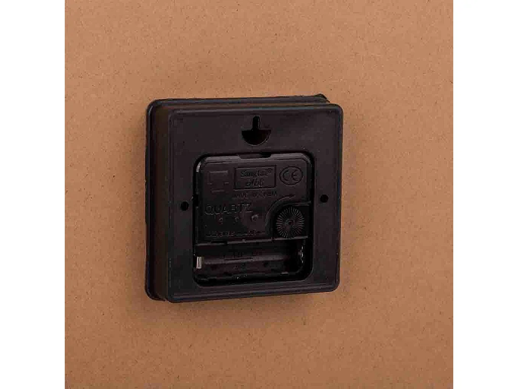 Weiße Holzwanduhr T34x2h cm