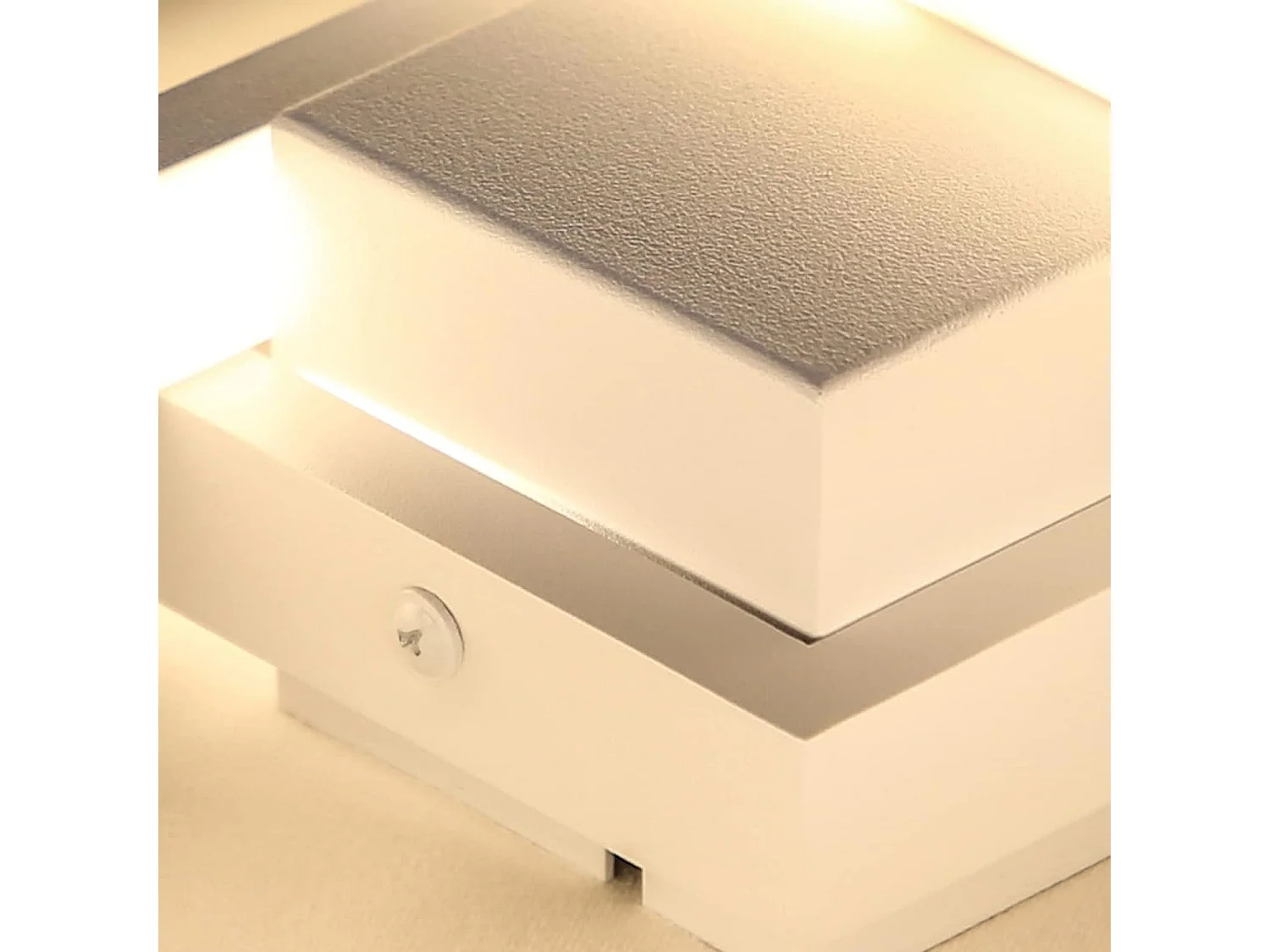 Plafoniera a LED NETTLIFE con telecomando, design moderno geometrico nero, dimmerabile.