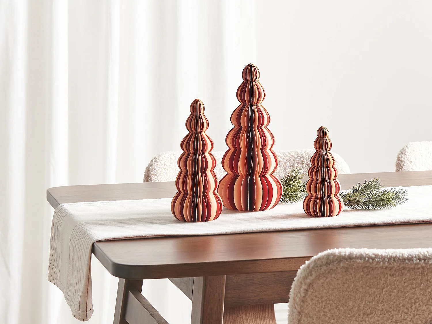 Lot de 3 sapins de Noël décoratifs beige et rouge DHAULAGIRI