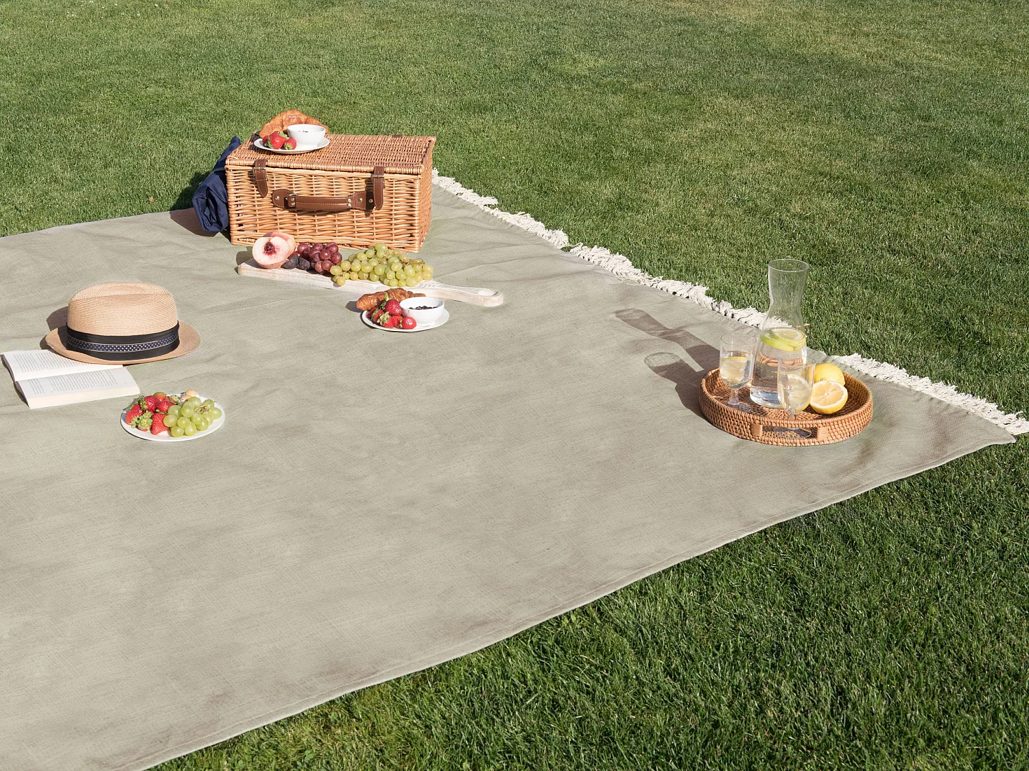 Coperta per picnic DHANDI 200 x 200 cm Tortora