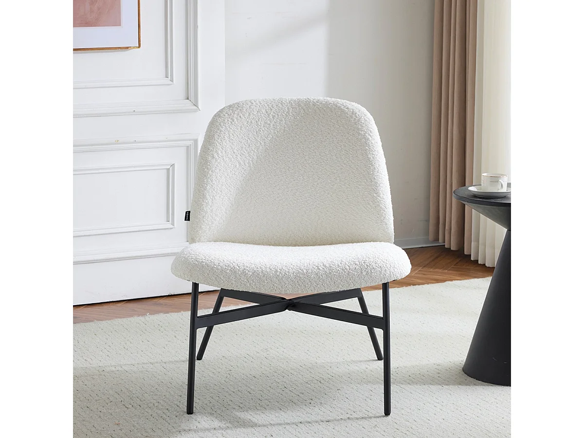 Fauteuil en tissu bouclé beige - Petra