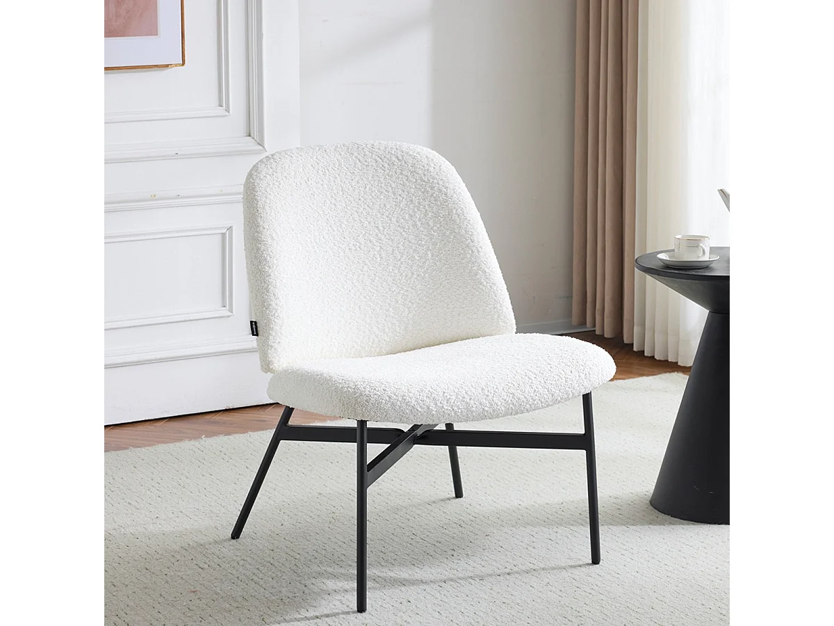 Fauteuil en tissu bouclé beige - Petra