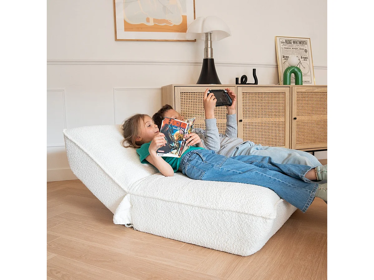 Fauteuil lounge en tissu bouclé beige - Matis