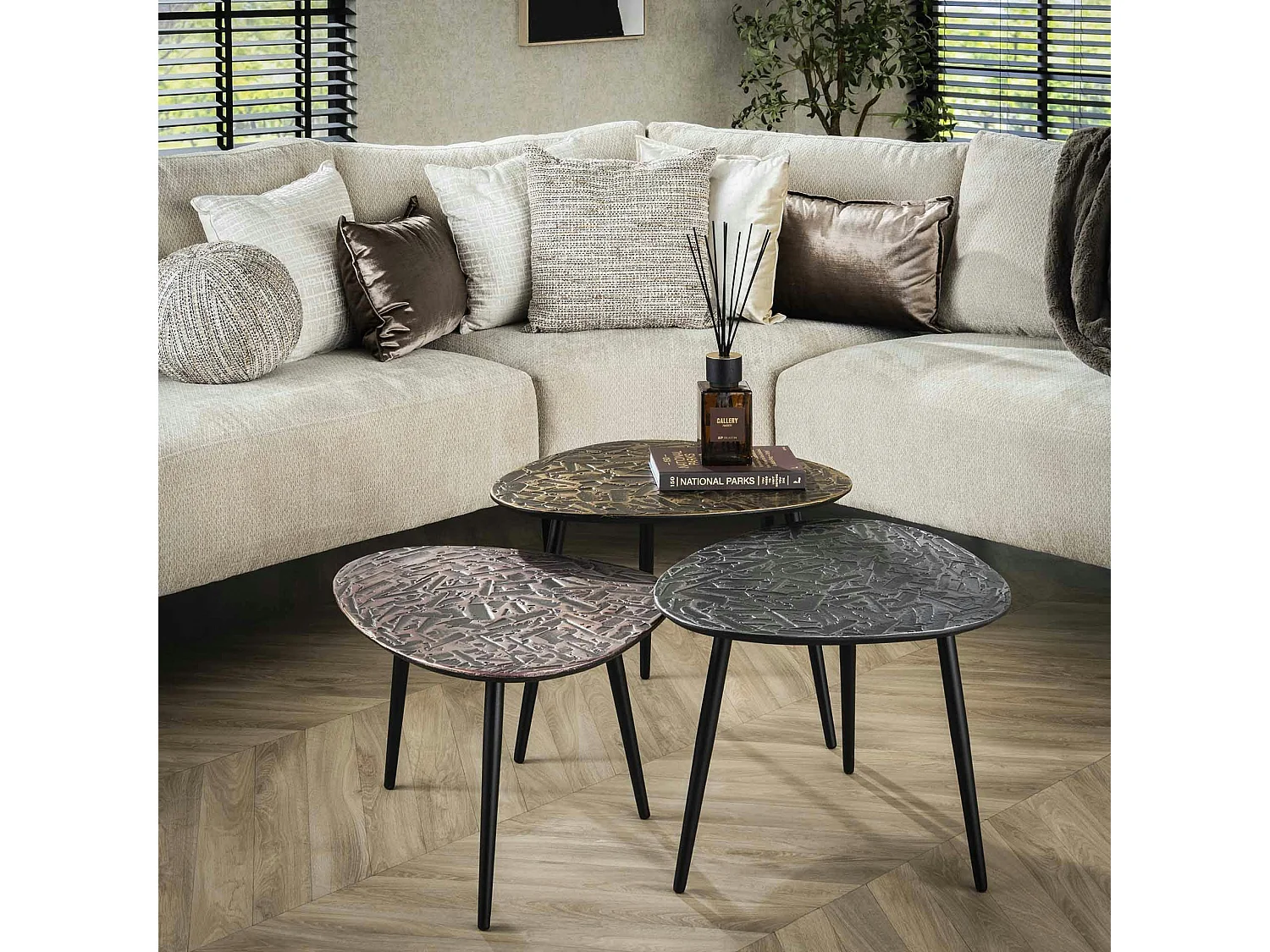 Table de salon finition argent, cuivre et or (lot de 3) RALF