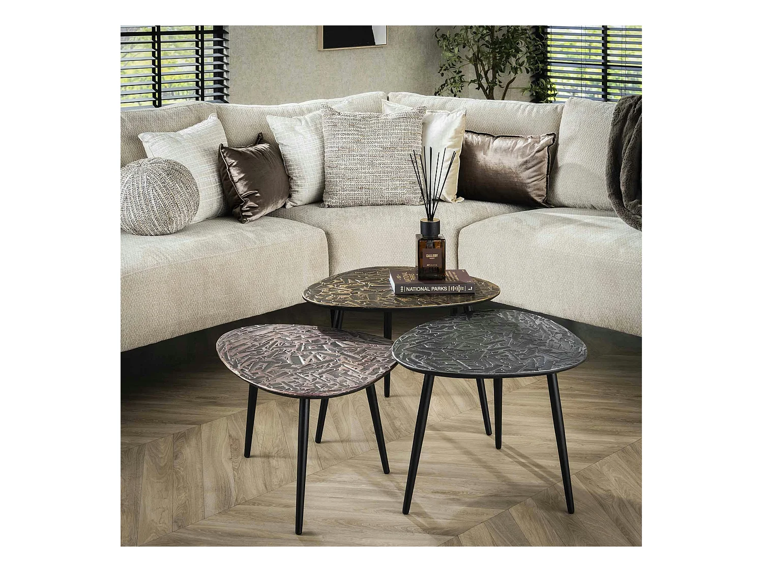 Table de salon finition argent, cuivre et or (lot de 3) RALF