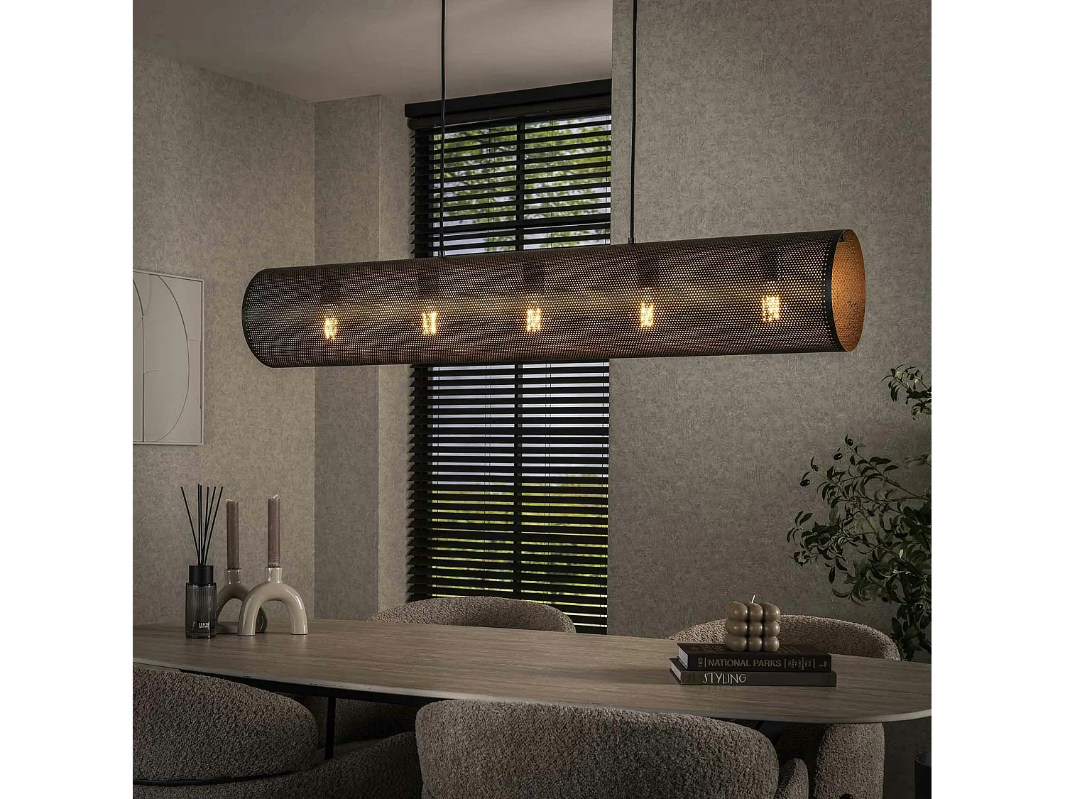 Suspension tube en métal noir perforé 5 lampes RALF