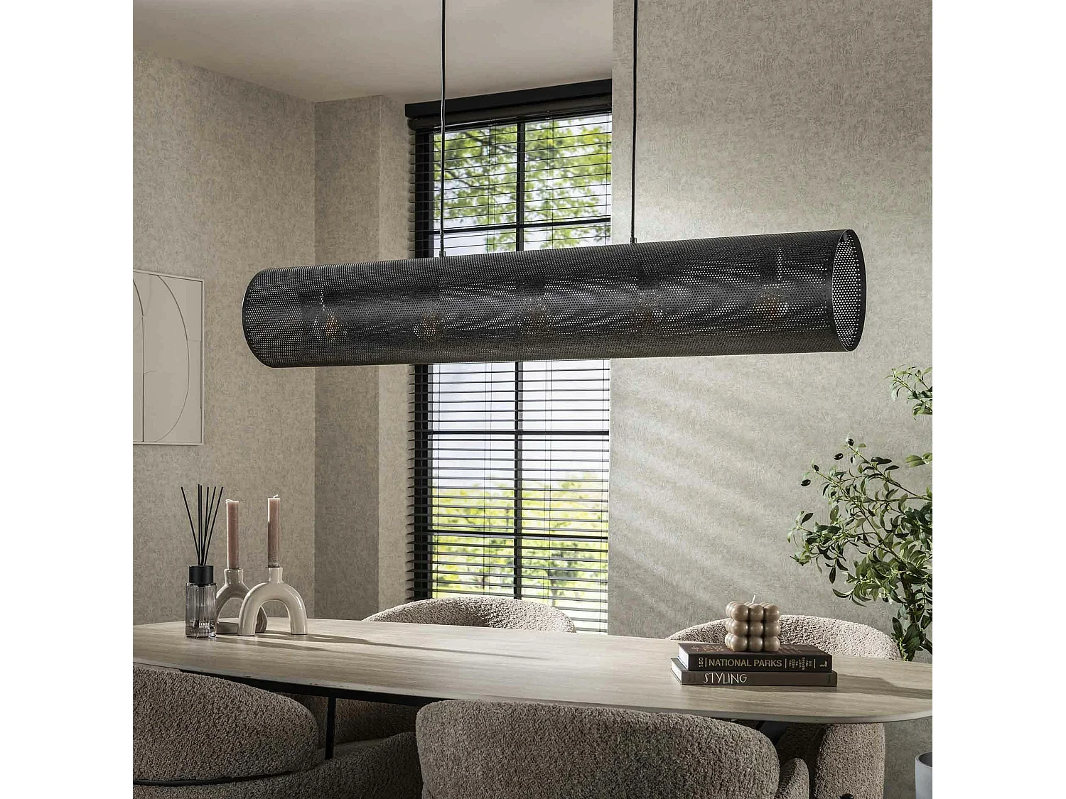 Suspension tube en métal noir perforé 5 lampes RALF