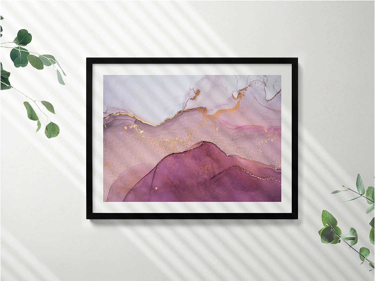 Decoratief schilderij met zwarte lijst, Roze abstractie met goud 80 x 60 cm – Perfect voor de woon- of slaapkamer