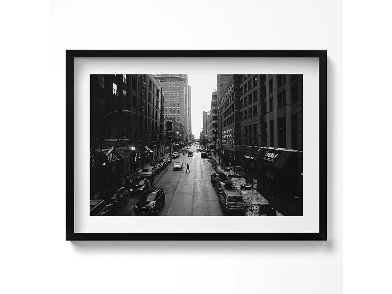 Dekoratives Gemälde mit schwarzem Rahmen, Schwarz-weiße Straßen von Chicago 70 x 50 cm – Perfekt für das Wohn- oder Schlafzimmer