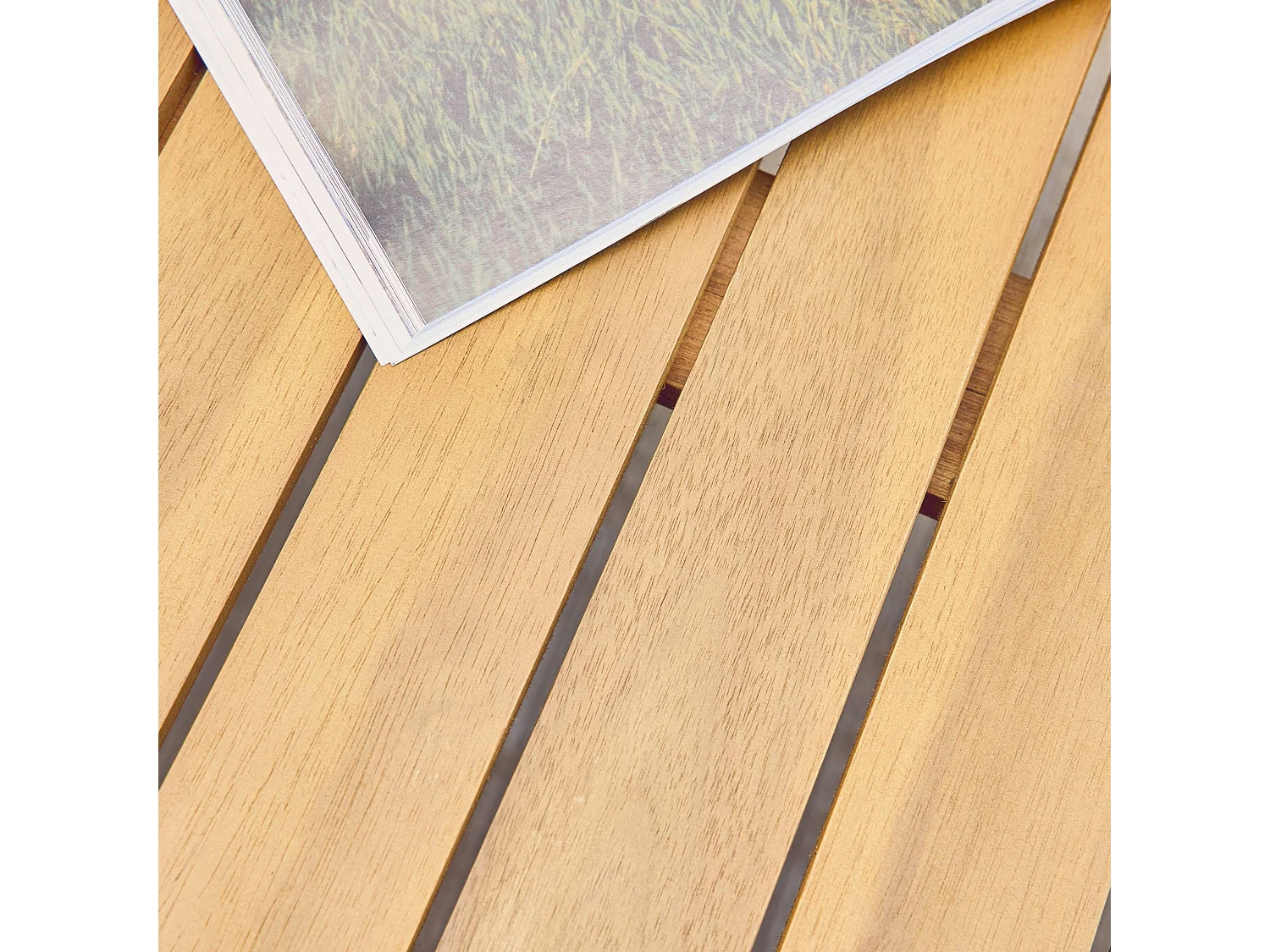 Table de jardin SENORA acacia blanc avec coins arrondis. 8 places. 160 x 90 x 75 cm