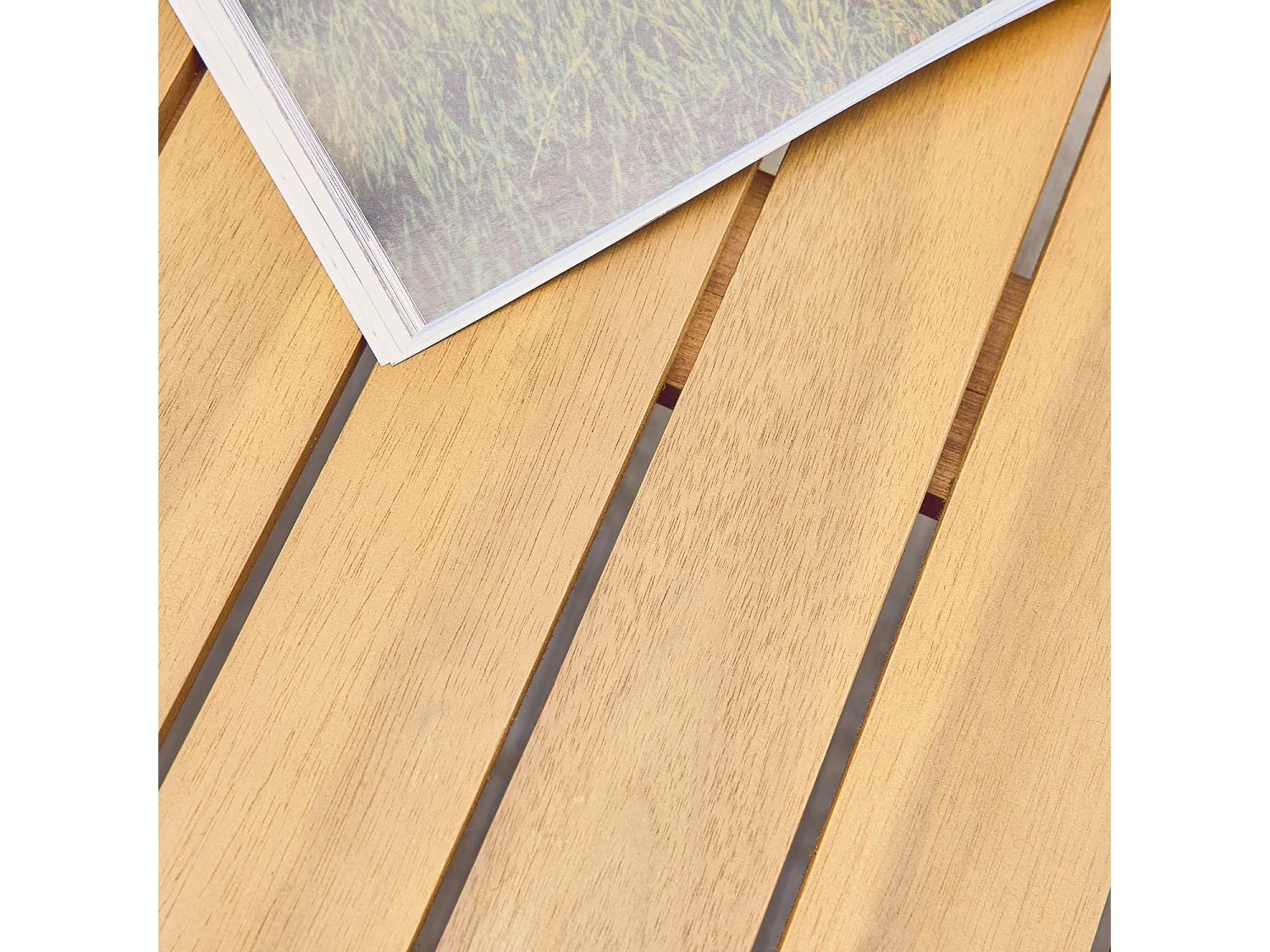 Table de jardin SENORA acacia blanc avec coins arrondis. 8 places. 160 x 90 x 75 cm