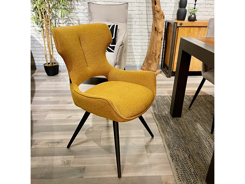 Chaise pivotante 180° en tissu jaune et pieds métal noir – SEVILLE