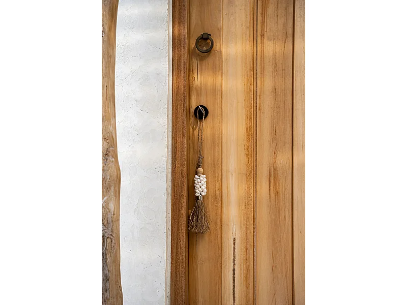 La Pompon En Coquillage Blanc Et Raffia