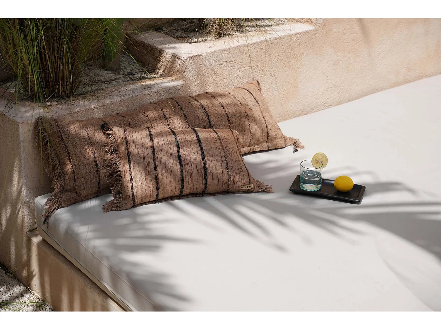 La Housse De Coussin Oh My Gee - Noir Beige - 35x100