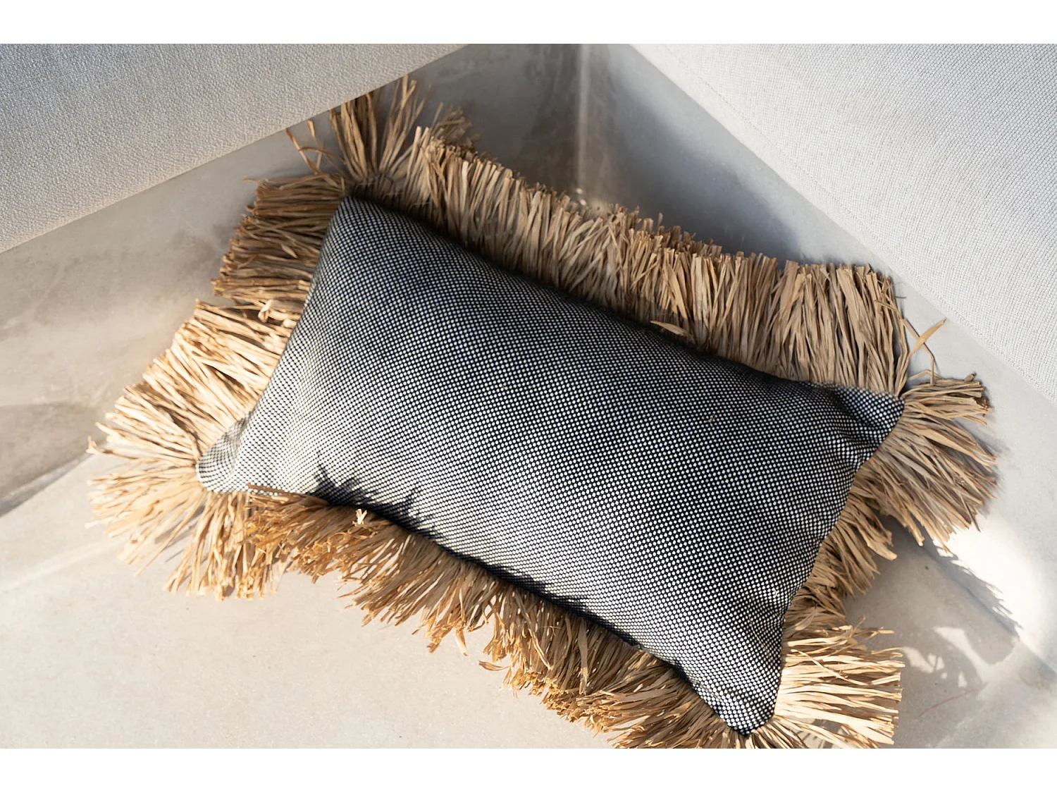 De Cotton Bonita Kussenhoes - Zwart Naturel - 30x50