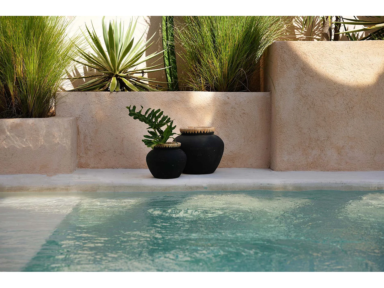 Le Vase Styly - Noir Naturel - S