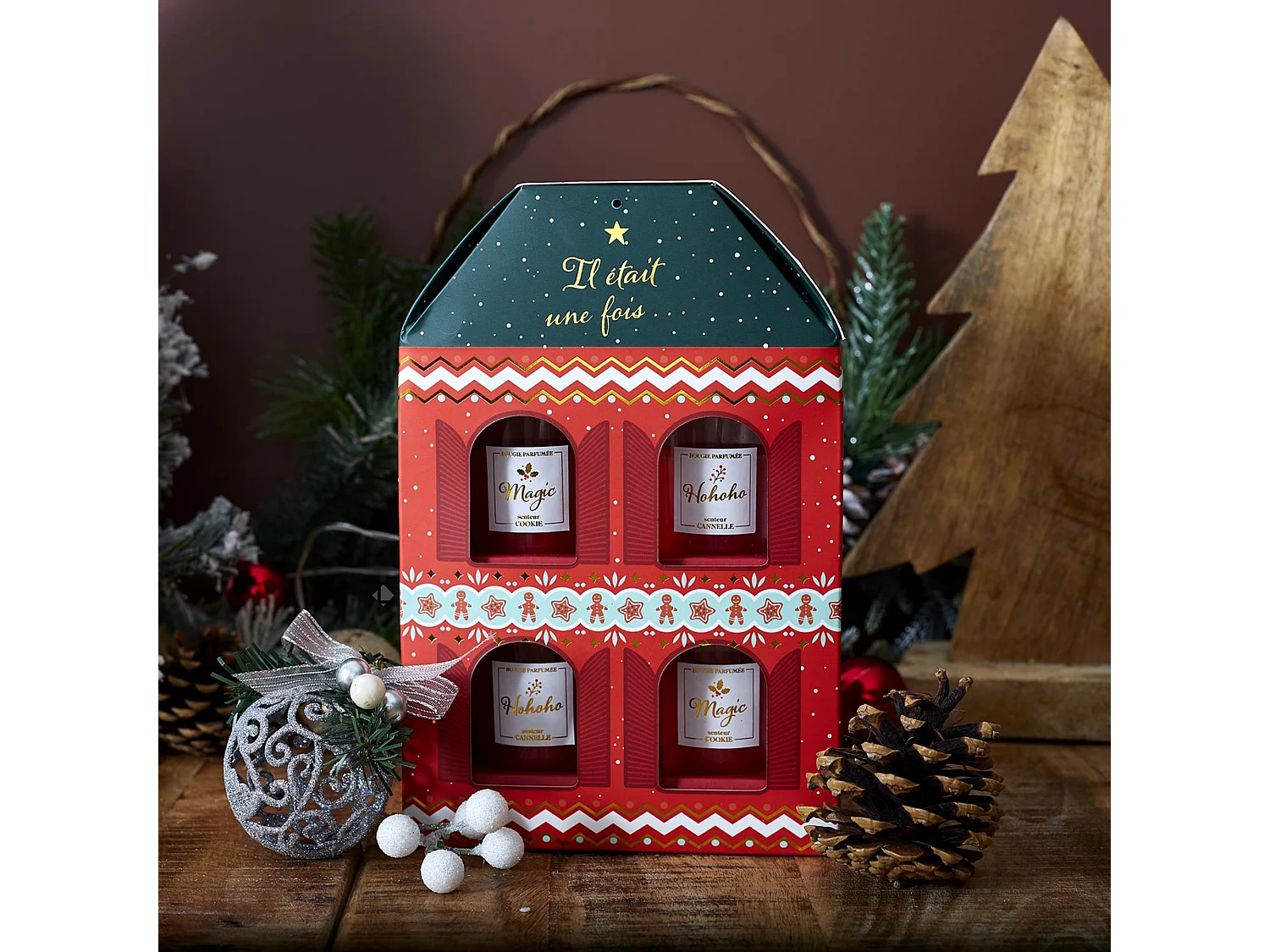 Coffret de 4 bougies senteurs cookie et cannelle MAISON DE NOEL rouge