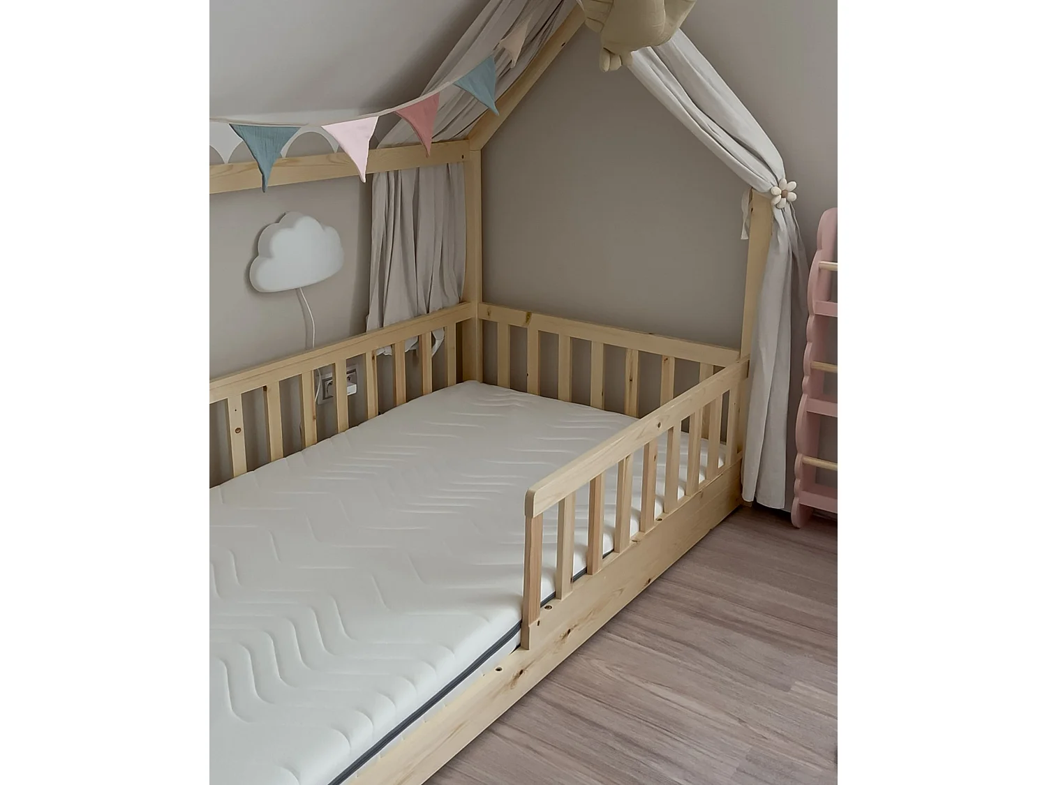 Materac memory foam zdejmowany pokrowiec 90 x 200 cm PETITE